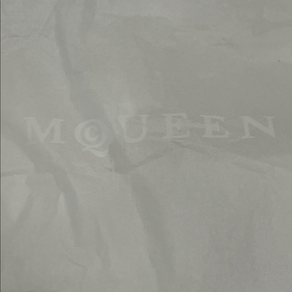 ALEXANDER MCQUEEN Shoe Box, Embossed Tissue, 2 Dust Bags, Heel Replacement Tips - Picture 12 of 12